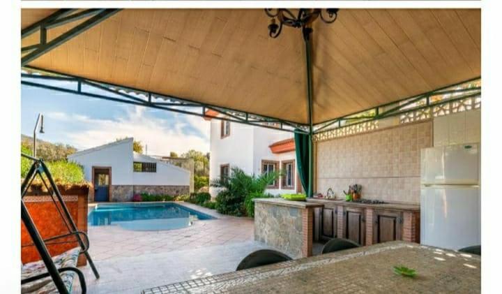 Casa Rural Las Cuatro Flores 오르히바 외부 사진