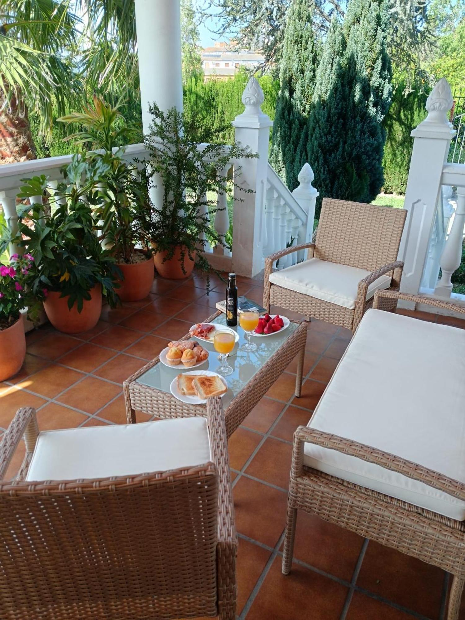 Casa Rural Las Cuatro Flores 오르히바 외부 사진